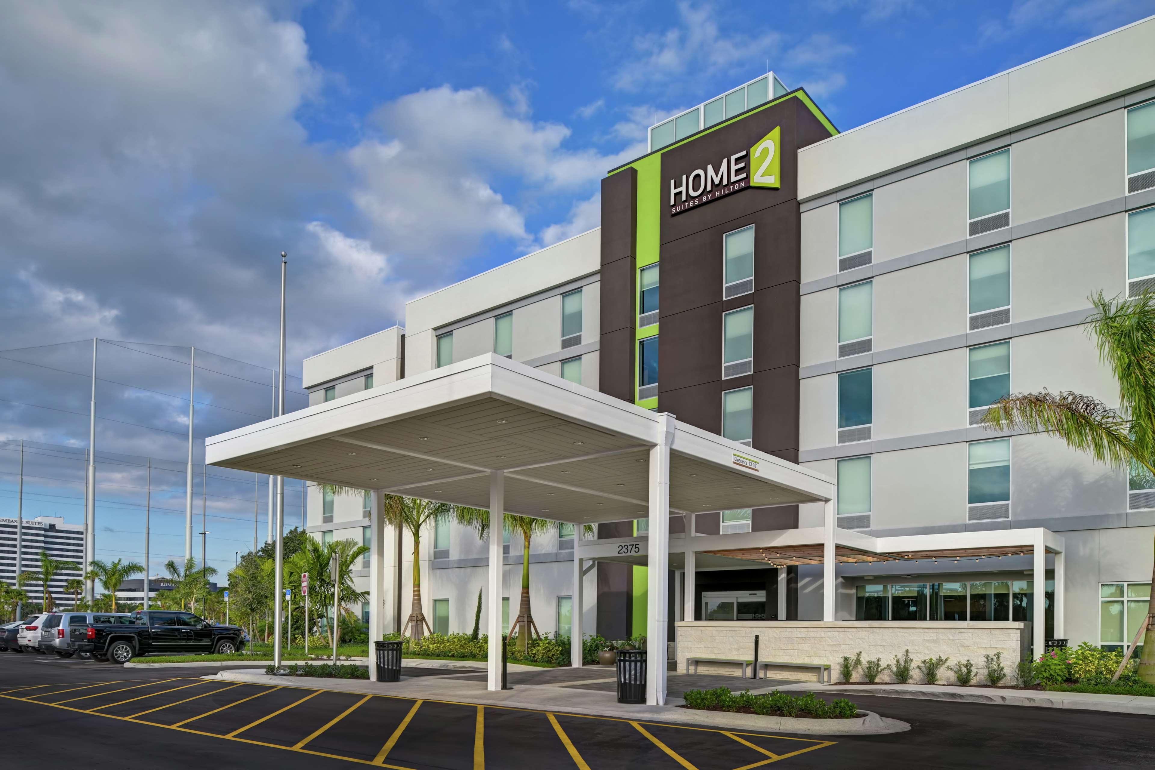 Home2 Suites By Hilton West Palm Beach Airport Cloud Lake Екстериор снимка